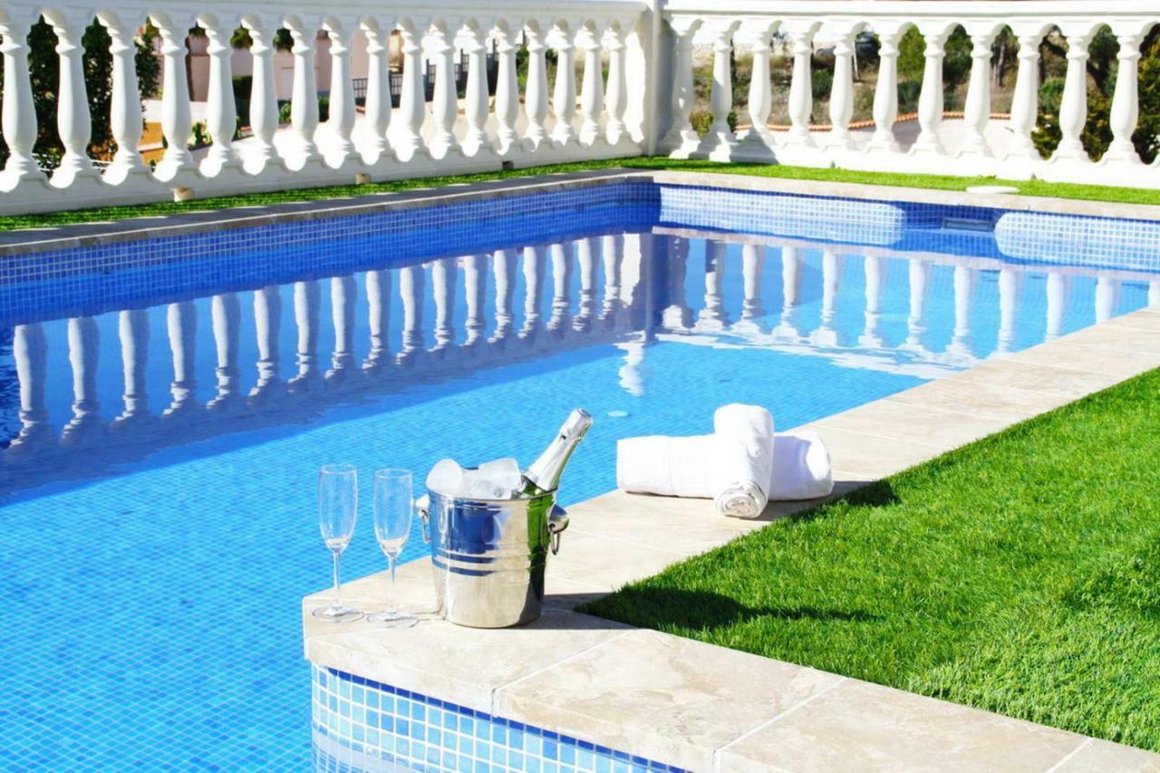 Casa Hibiscus Villa กัลเป ภายนอก รูปภาพ