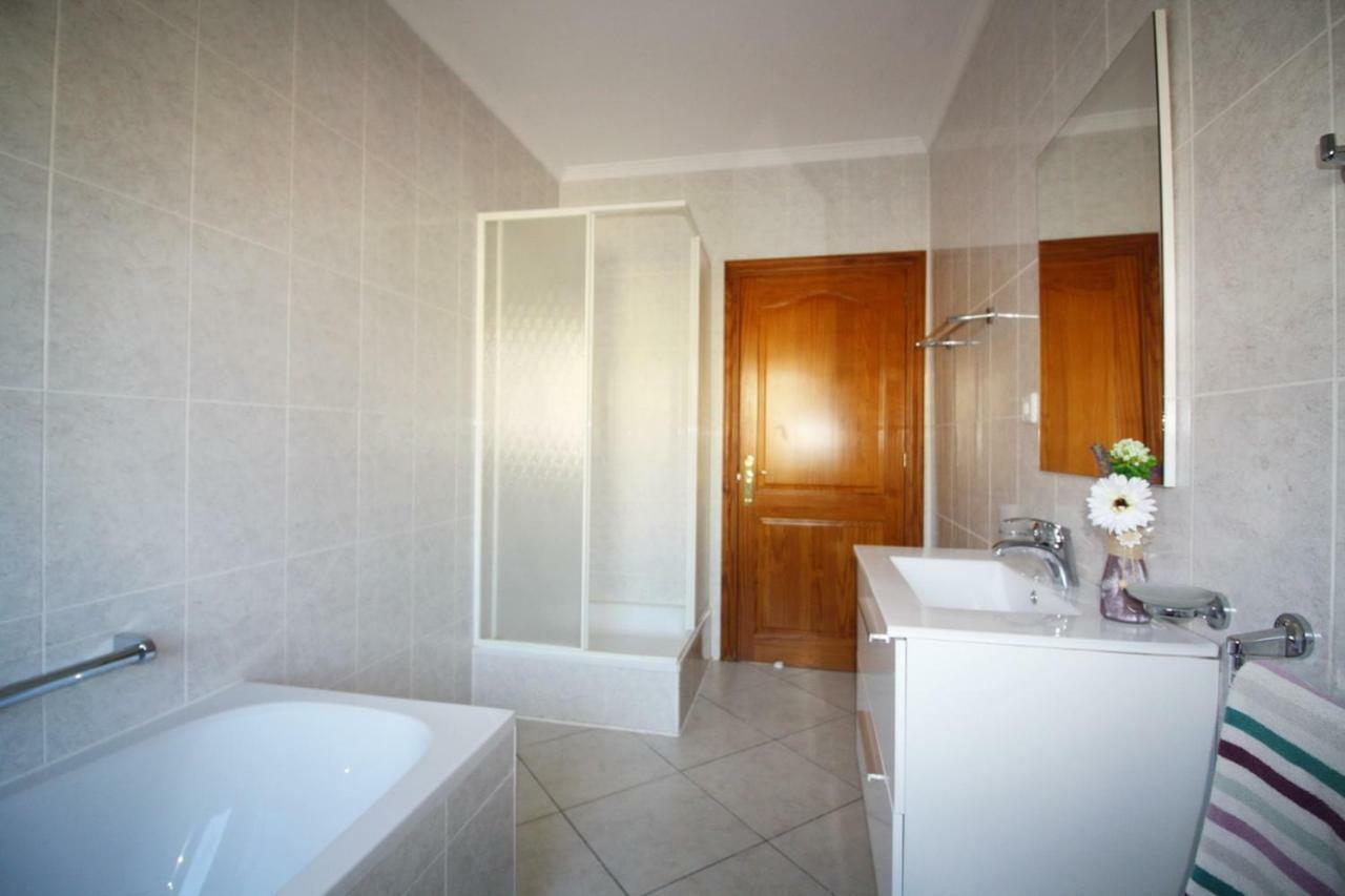 Casa Hibiscus Villa กัลเป ภายนอก รูปภาพ