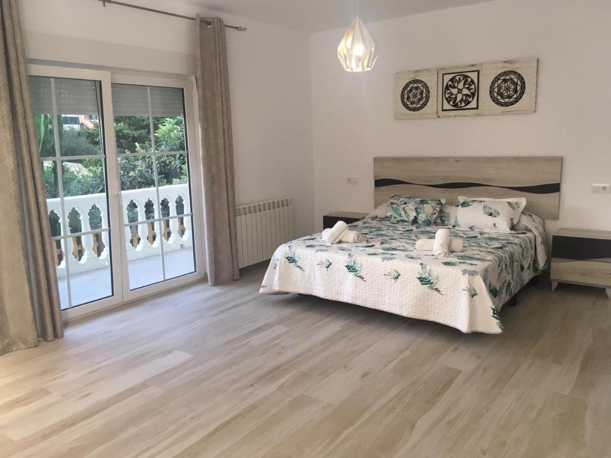 Casa Hibiscus Villa กัลเป ภายนอก รูปภาพ